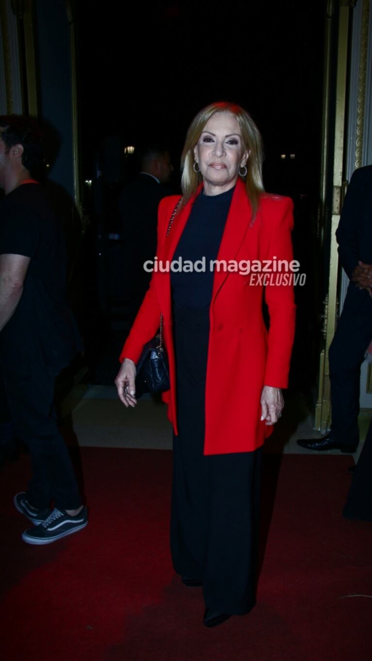 Las fotos de los famosos en el estreno de Piaf: la elegancia de Mirtha Legrand, Adrián Suar y el look súper canchero de Benjamín Vicuña