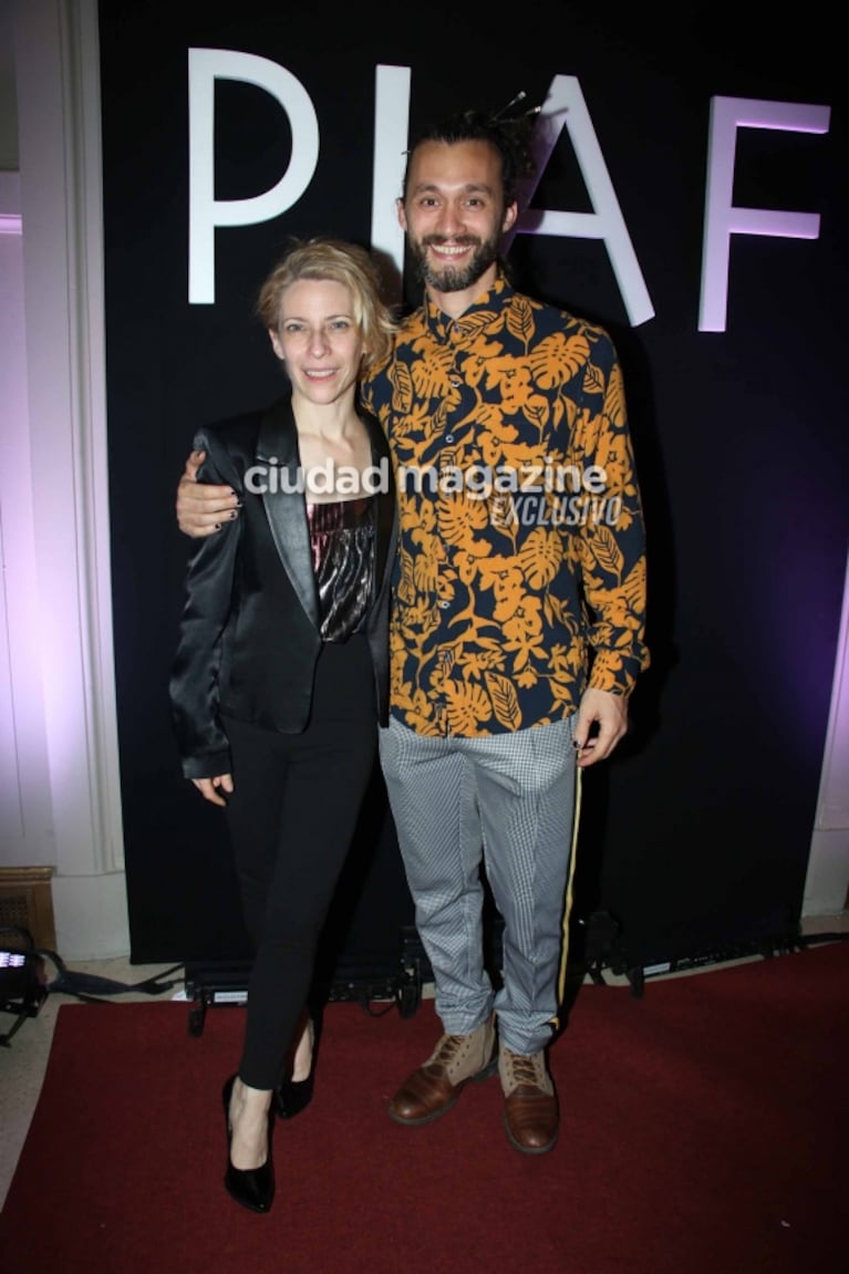Las fotos de los famosos en el estreno de Piaf: la elegancia de Mirtha Legrand, Adrián Suar y el look súper canchero de Benjamín Vicuña