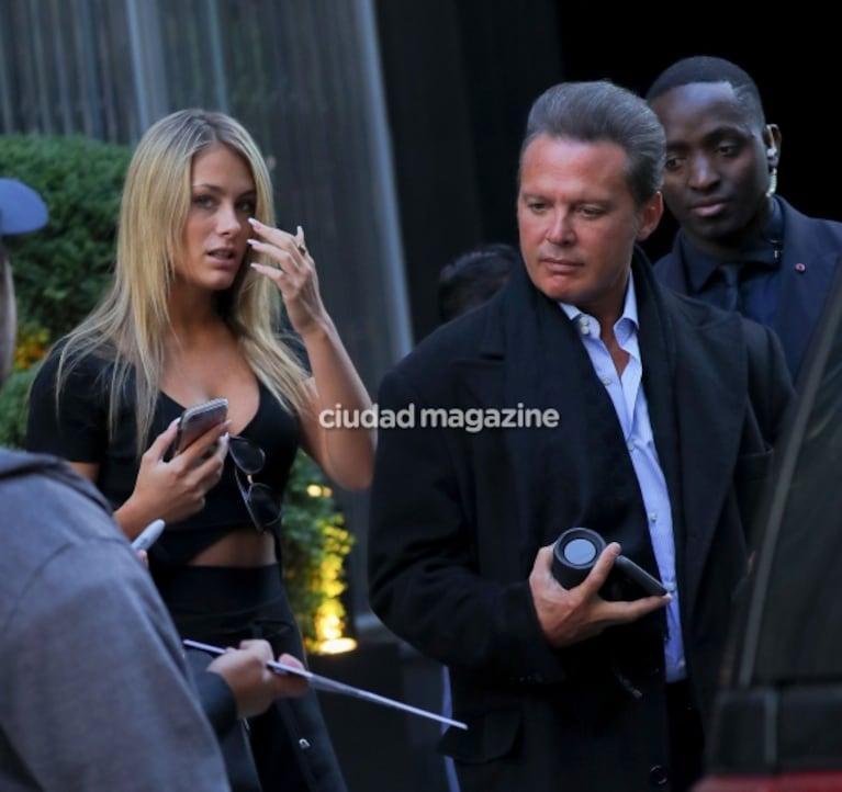 Las fotos de Luis Miguel junto a su nueva novia, Mollie Gould, por las calles de Nueva York