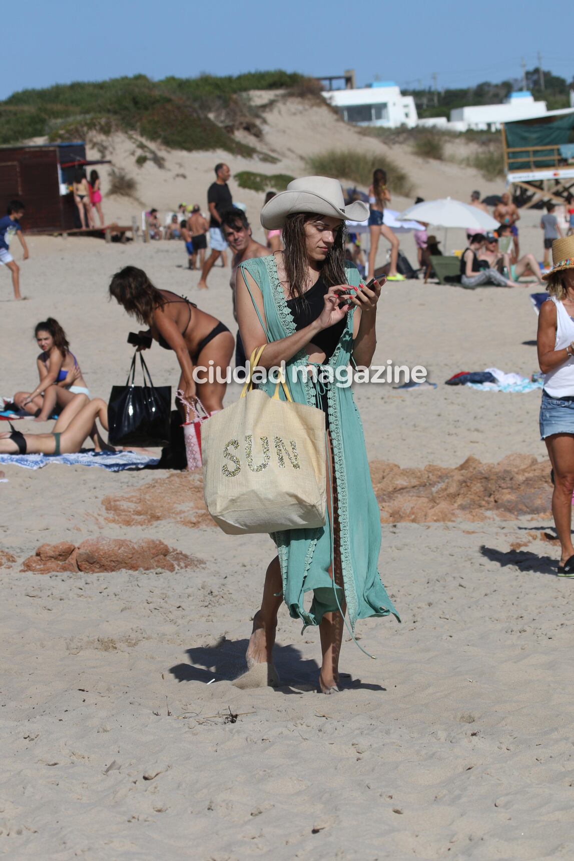Las fotos de Mariana Genesio Peña en la playa Brava de Punta del Este. (Foto: GM Press)