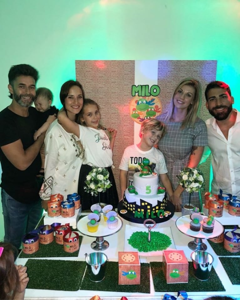 Las fotos de Mariano Martínez, Juliana Giambroni y sus parejas en el cumpleaños de Milo