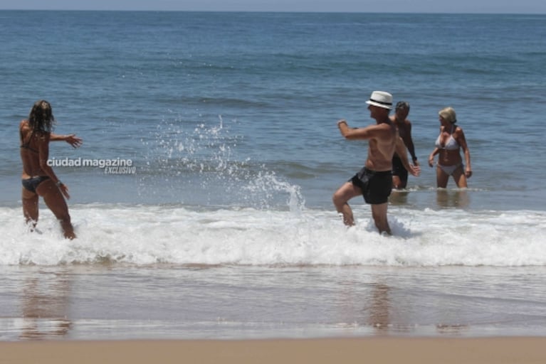 Las fotos de Maru Botana junto a su esposo y sus hijos en la playa: risas y mucho amor en Punta del Este