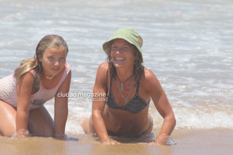 Las fotos de Maru Botana junto a su esposo y sus hijos en la playa: risas y mucho amor en Punta del Este