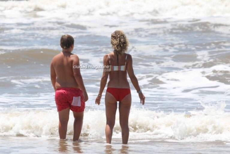 Las fotos de Maru Botana junto a su esposo y sus hijos en la playa: risas y mucho amor en Punta del Este