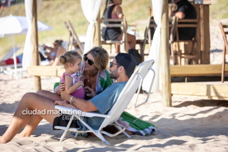 Las fotos de Mery del Cerro con Meme Bouquet y sus hijas en las playas de Punta del Este 