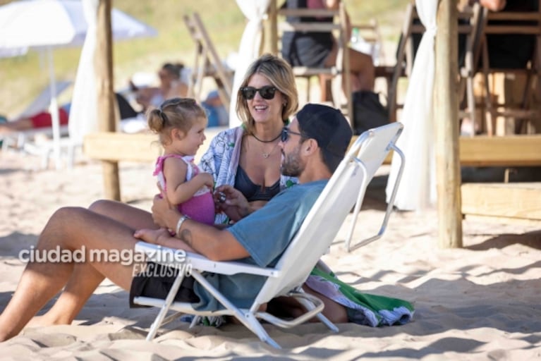 Las fotos de Mery del Cerro con Meme Bouquet y sus hijas en las playas de Punta del Este 