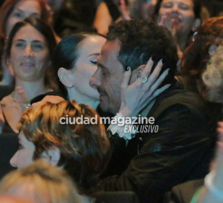 Las fotos de Natalia Oreiro, premiada y súper enamorada de Ricardo Mollo en los Premios Cóndor de Plata a las Series 