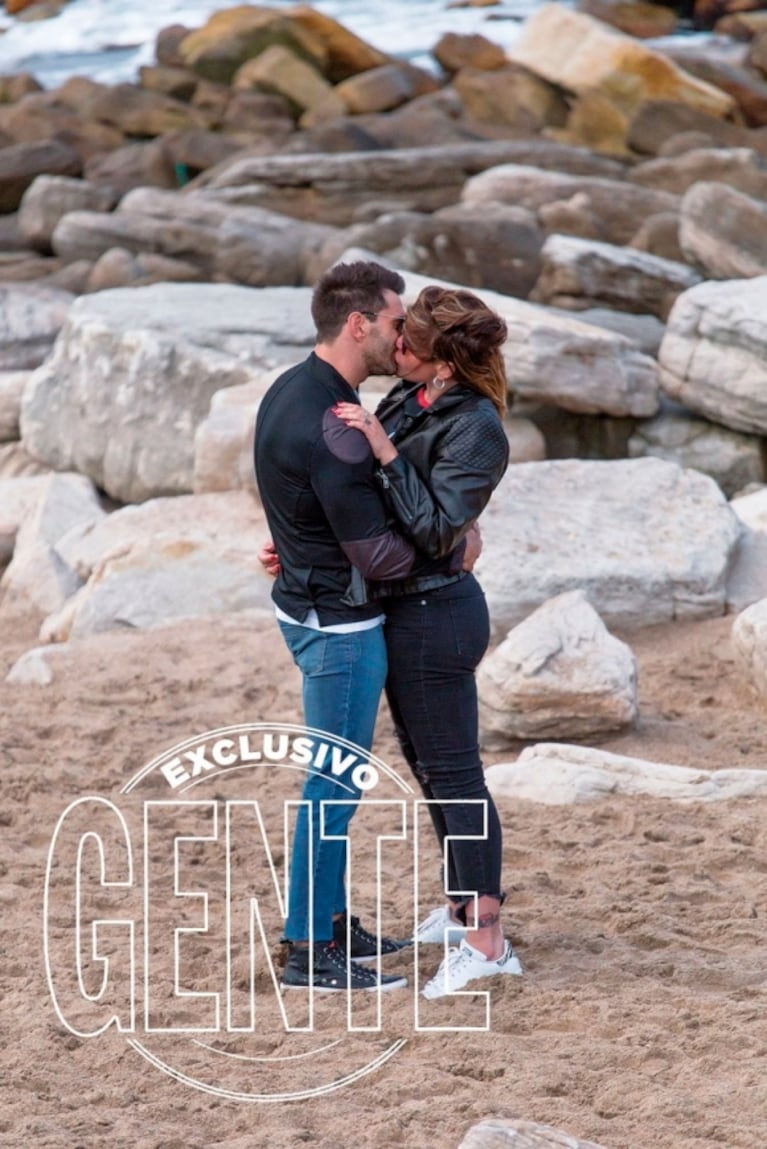 Las fotos de Nazarena Vélez y su novio, enamoradísimos en Mar del Plata: “Santiago me despertó la sexualidad”