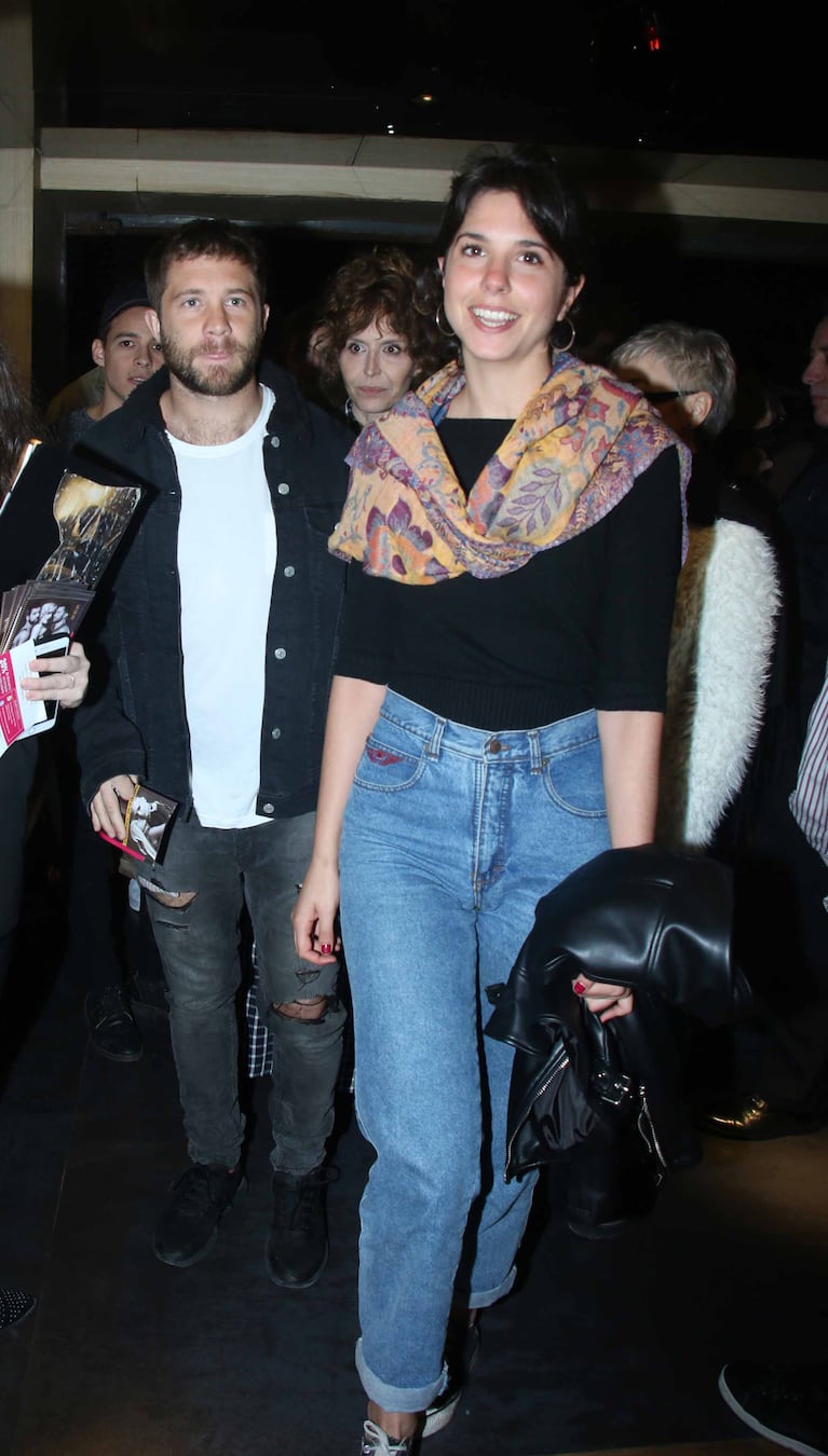 Las fotos de Nicolás Riera y su nueva novia perfil bajo en el estreno de Sex. (Foto: Movilpress)