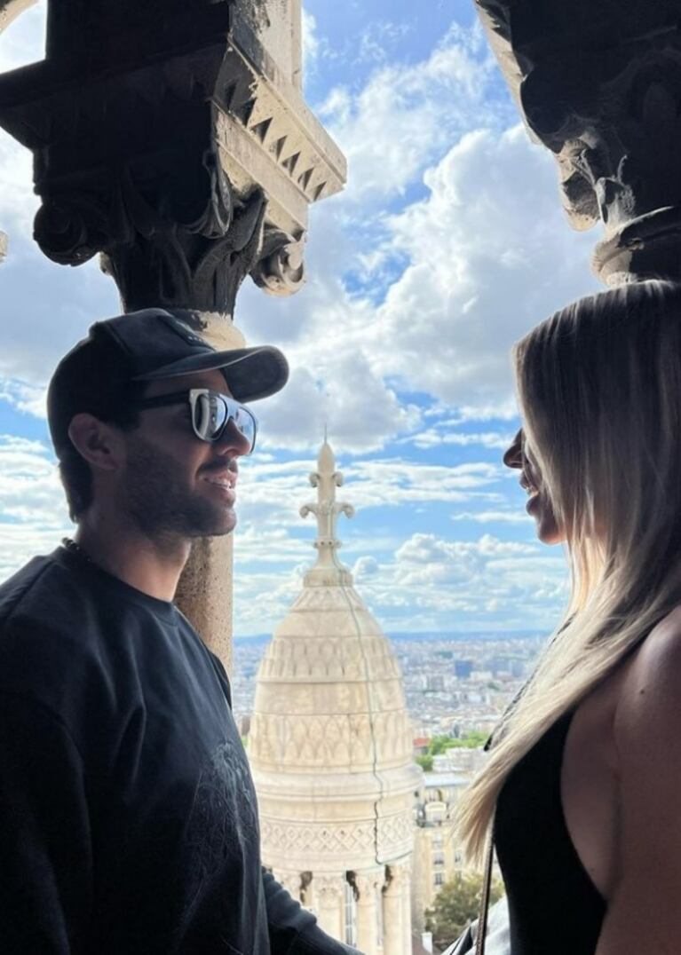 Las fotos de Nicole Neumann con sus hijas y Manu Urcera de paseo por Francia