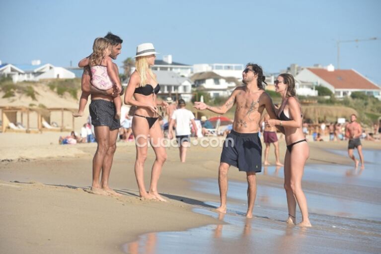 Las fotos de Nicole Neumann, Poroto Cubero y sus hijas de vacaciones: puro relax en las playas de José Ignacio