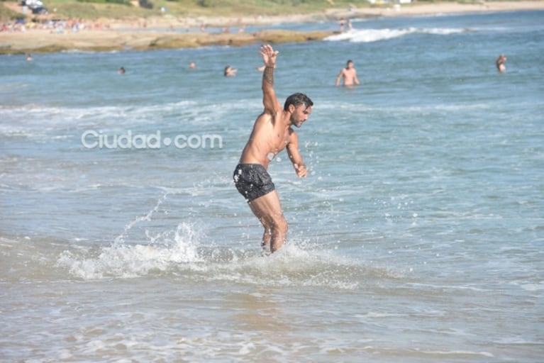 Las fotos de Nicole Neumann, Poroto Cubero y sus hijas de vacaciones: puro relax en las playas de José Ignacio