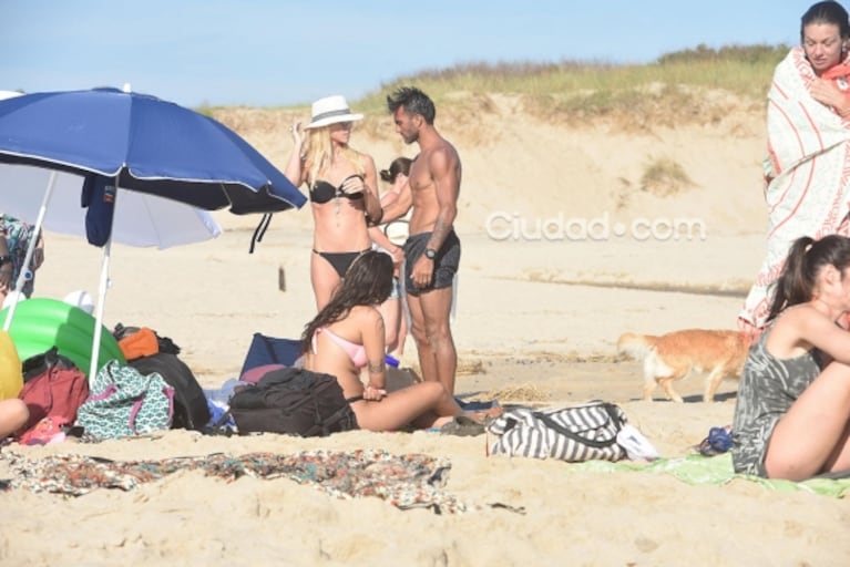 Las fotos de Nicole Neumann, Poroto Cubero y sus hijas de vacaciones: puro relax en las playas de José Ignacio