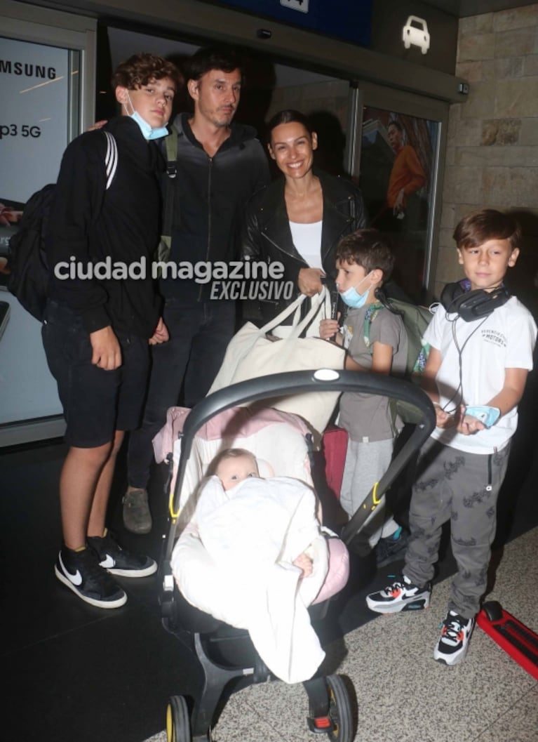 Las fotos de Pampita con sus hijos y Roberto García Moritán rumbo a sus increíbles vacaciones en Punta Cana