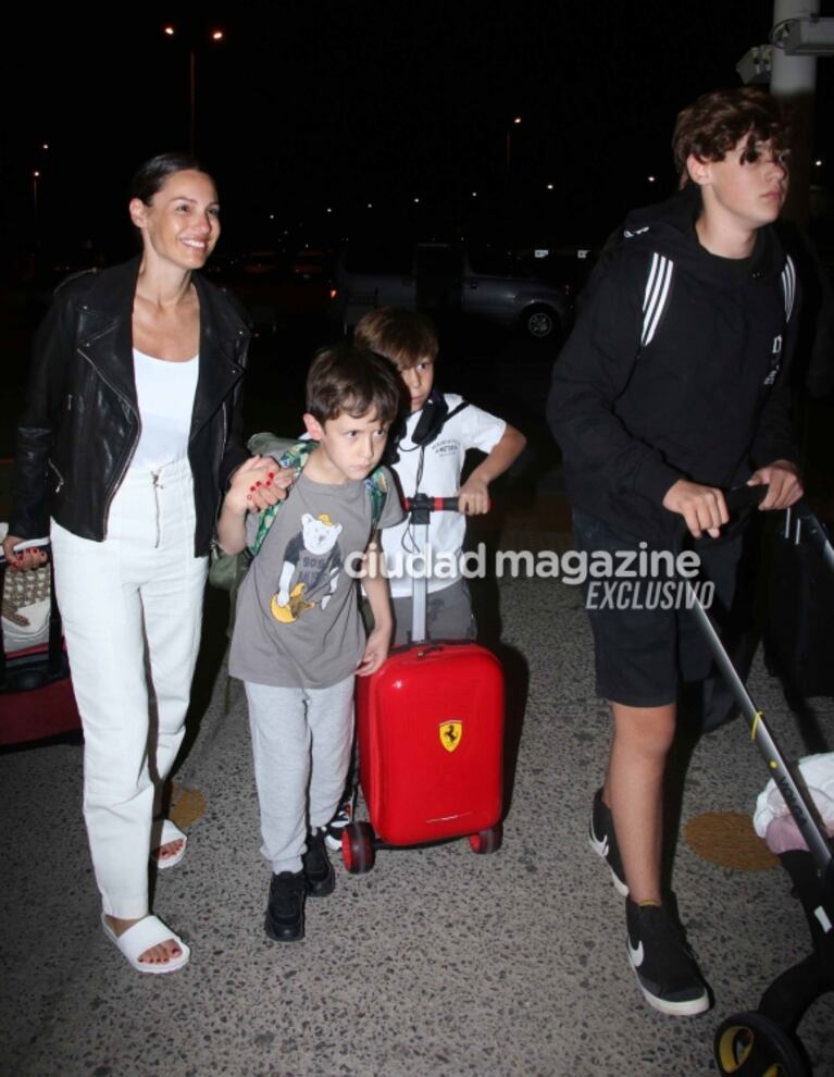Las fotos de Pampita con sus hijos y Roberto García Moritán rumbo a sus increíbles vacaciones en Punta Cana