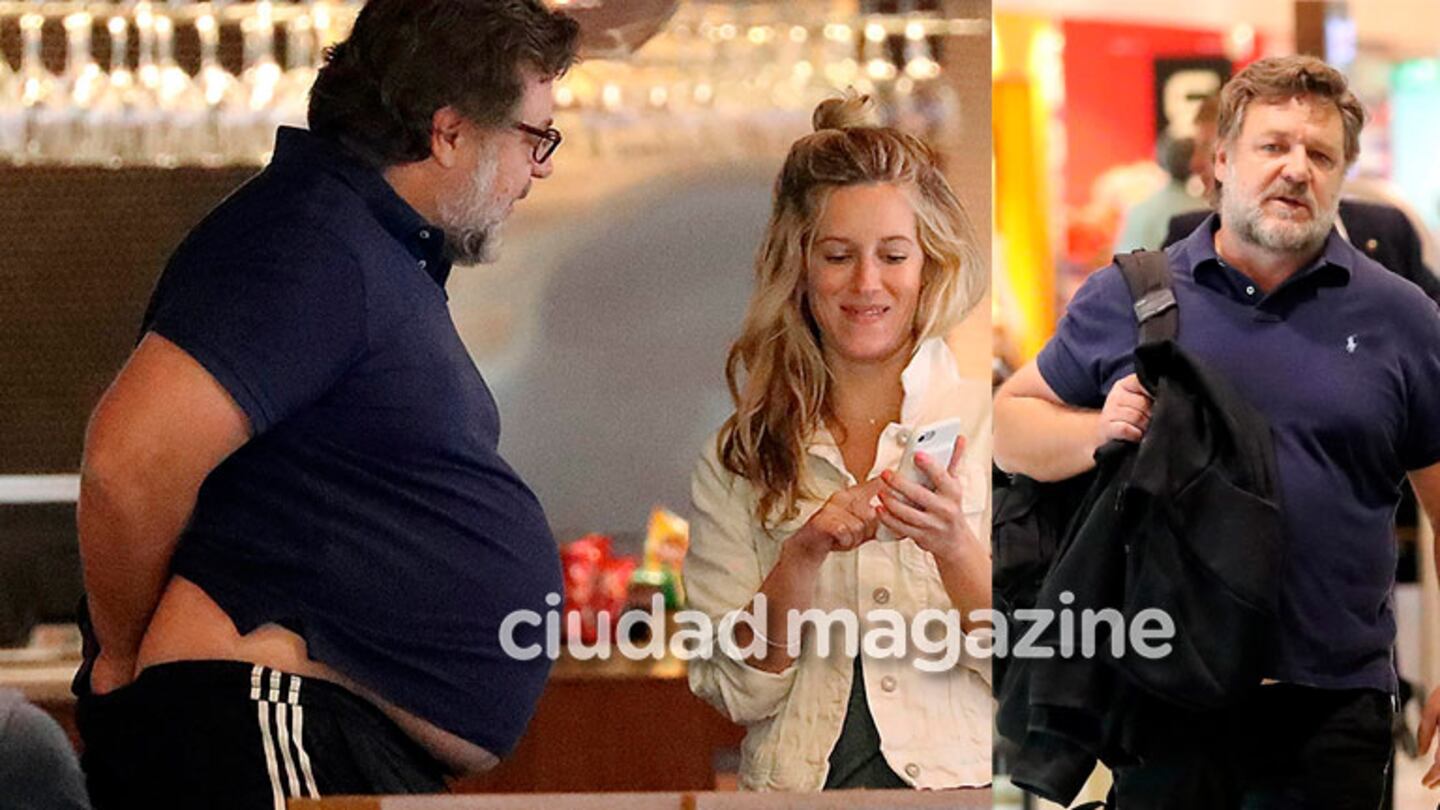 Las fotos de Russell Crowe, capturado infraganti acomodándose la ropa interior 