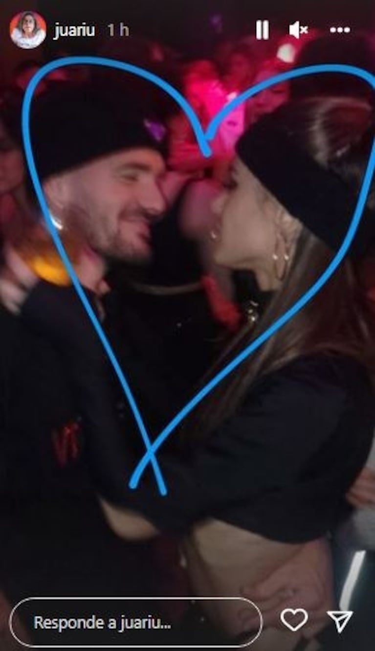 Las fotos de Tini Stoessel y Rodrigo de Paul a los mimos: la pareja se mostró apasionada en la fiesta del futbolista