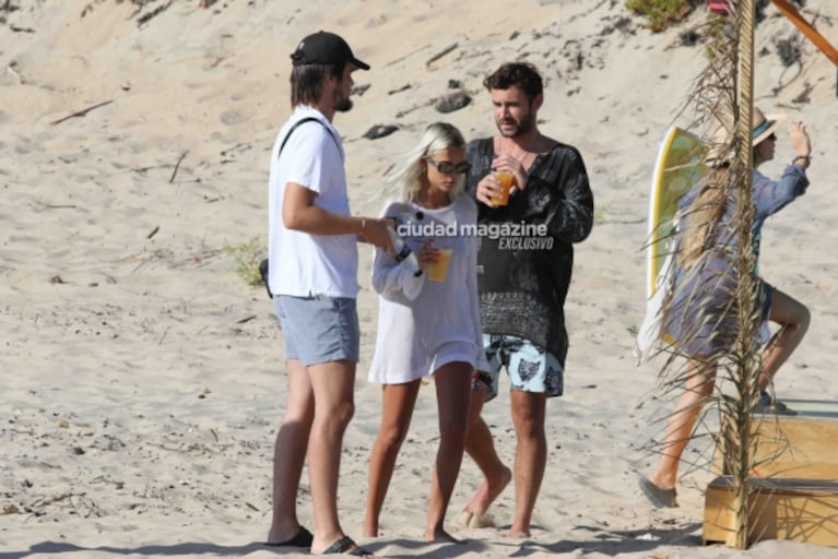 Las fotos de Valentina Zenere junto a su novio español en las playas de Punta: amor y relax frente al mar