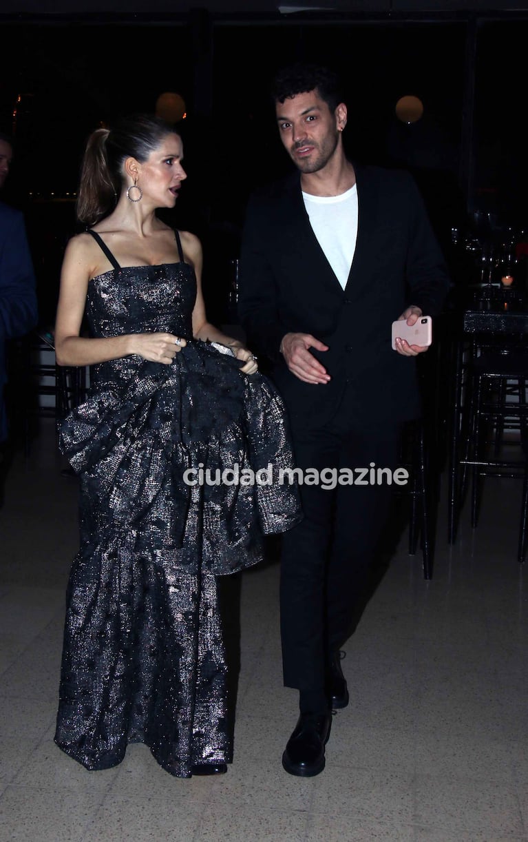 Las fotos de Violeta Urtizberea y su pancita de cinco meses junto a Juan Ingaramo. (Foto: Movilpress)