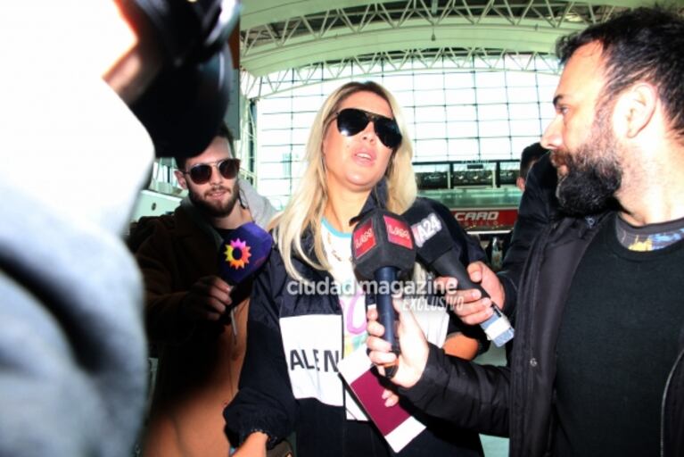 Las fotos de Wanda Nara dejando el país tras la versión de crisis con Mauro Icardi y el escándalo con su empleada