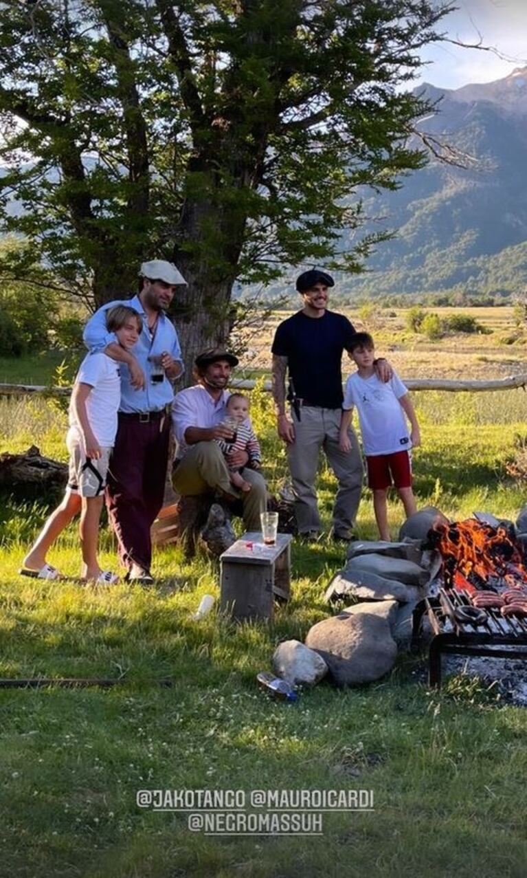 Las fotos de Wanda Nara disfrutando en el sur argentino: "Las vacaciones preferidas de mis hijos"