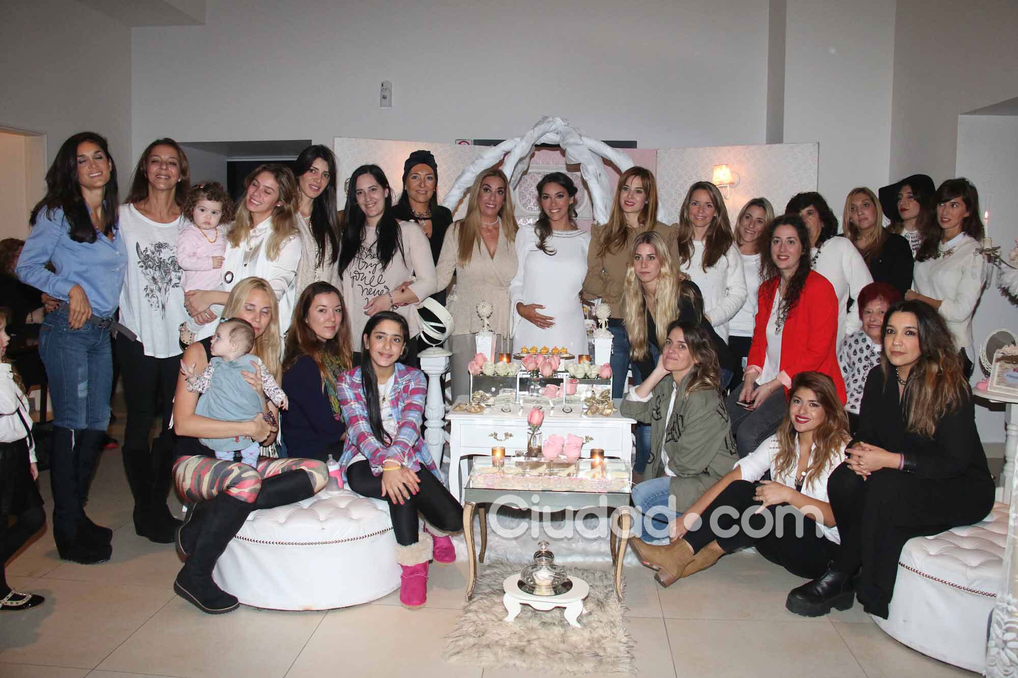 Las fotos del baby shower de Floppy Tesouro. Foto: Movilpress