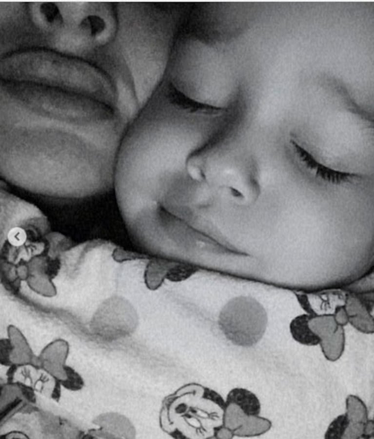 Las fotos del cariñoso despertar de China Suárez con su hija Magnolia: "Feliz sábado para 'todxs'"