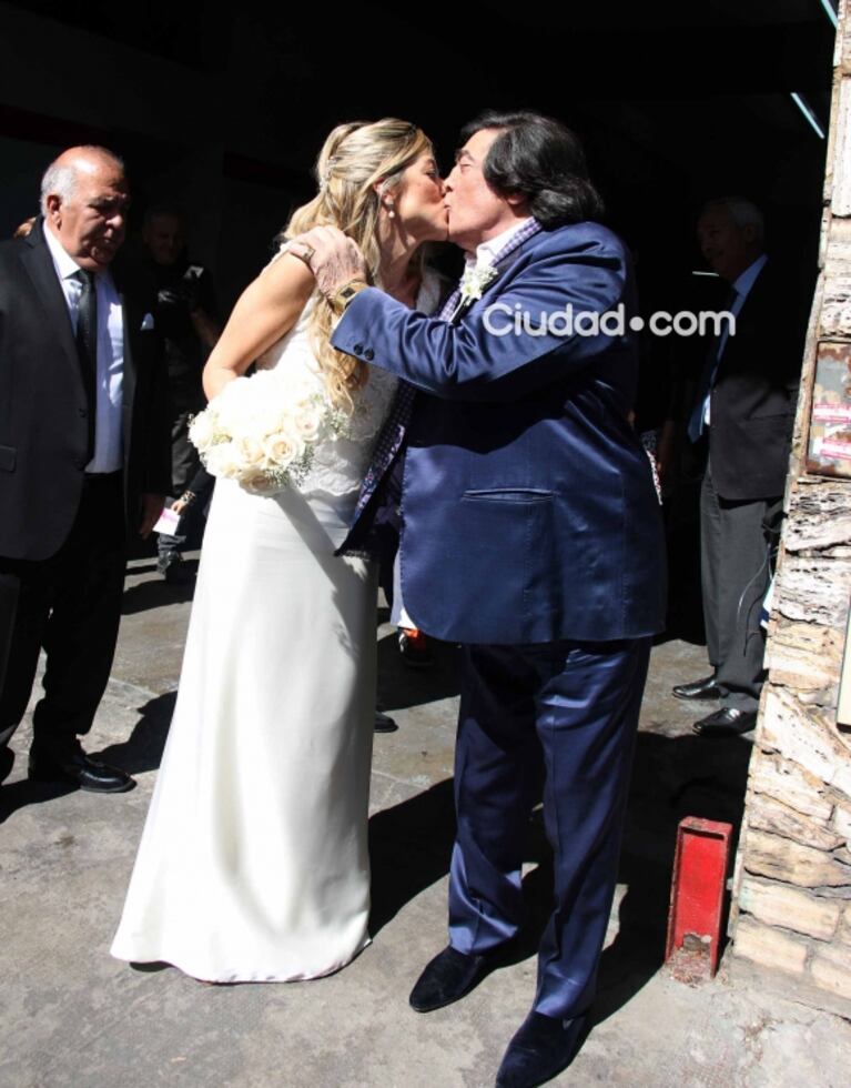 Las fotos del casamiento de Cacho Castaña y Marina Rosenthal: ¡todos los looks!