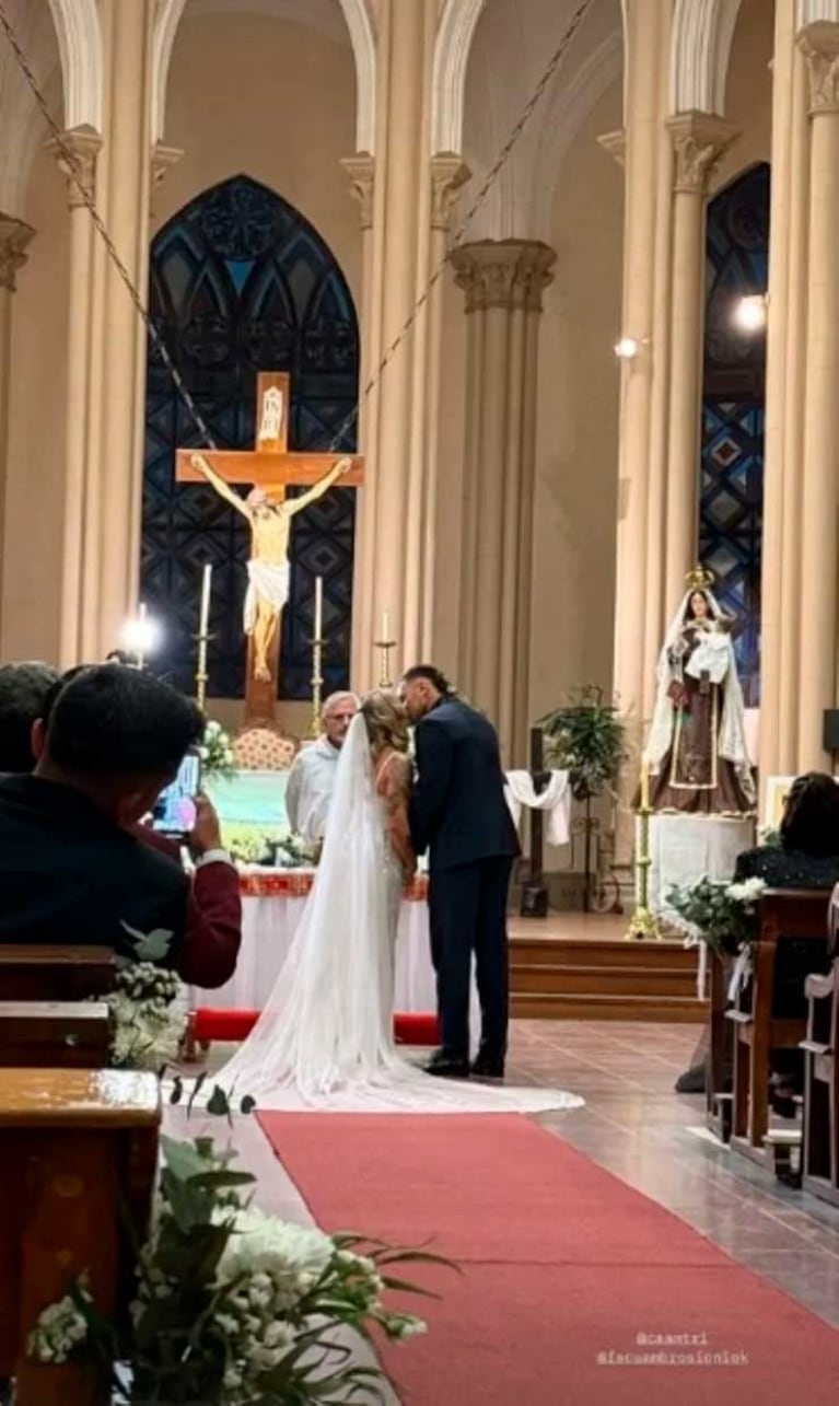 Las fotos del casamiento de Facundo Ambrosioni, el ex de Morena Rial  (Foto: Instagram @facuambrosioniok)