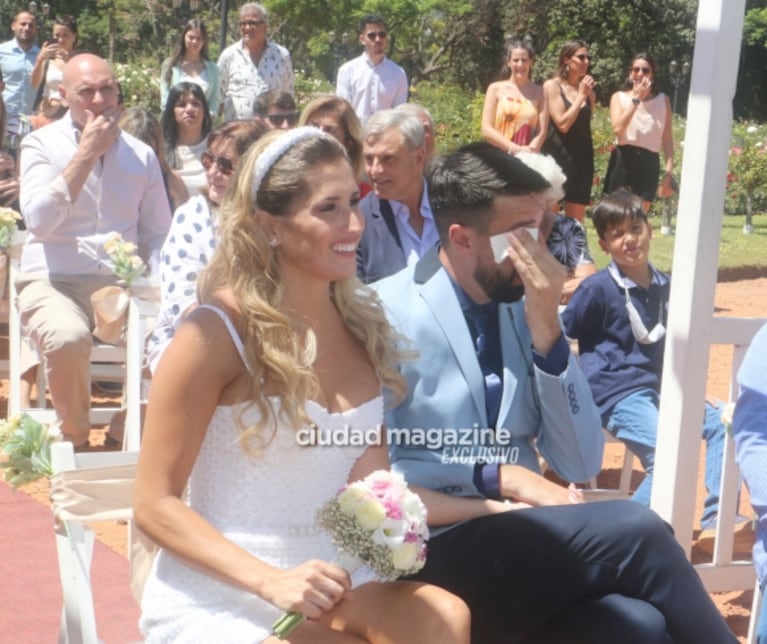 Las fotos del casamiento de Flavio Azzaro con Sol Nobile: llanto desconsolado y mucho amor