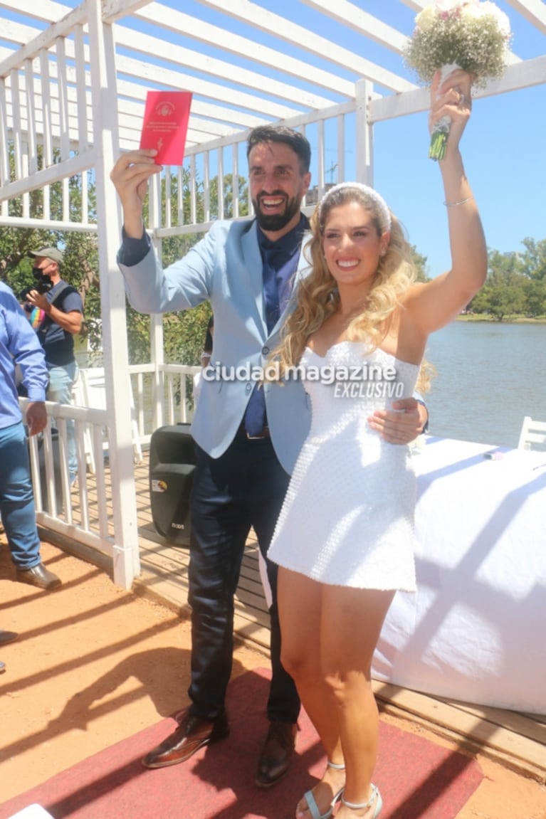 Las fotos del casamiento de Flavio Azzaro con Sol Nobile: llanto desconsolado y mucho amor