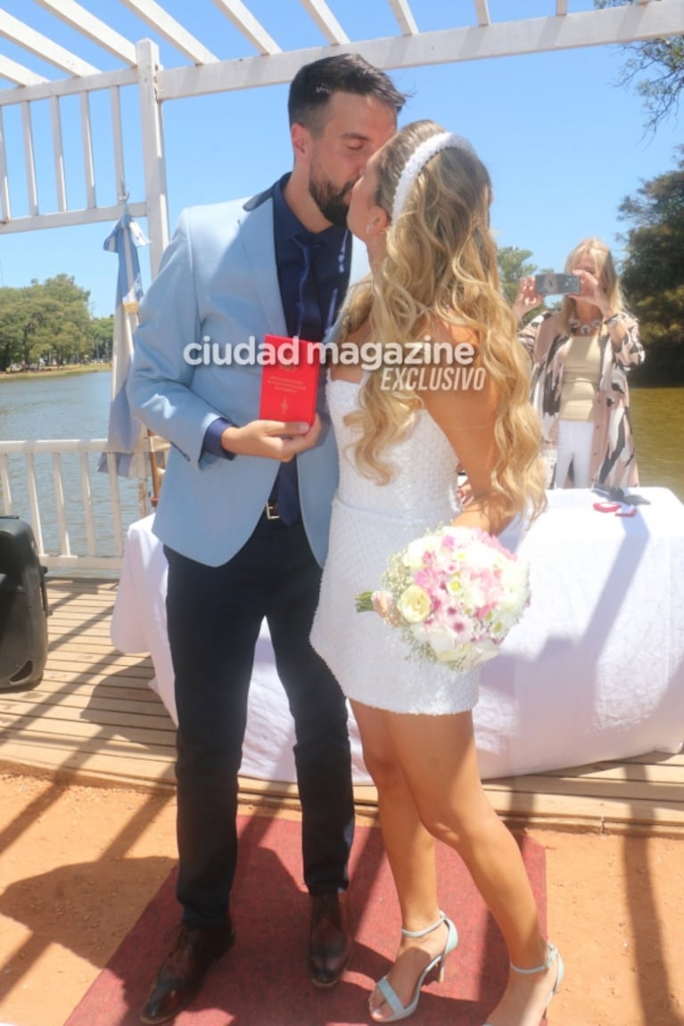 Las fotos del casamiento de Flavio Azzaro con Sol Nobile: llanto desconsolado y mucho amor