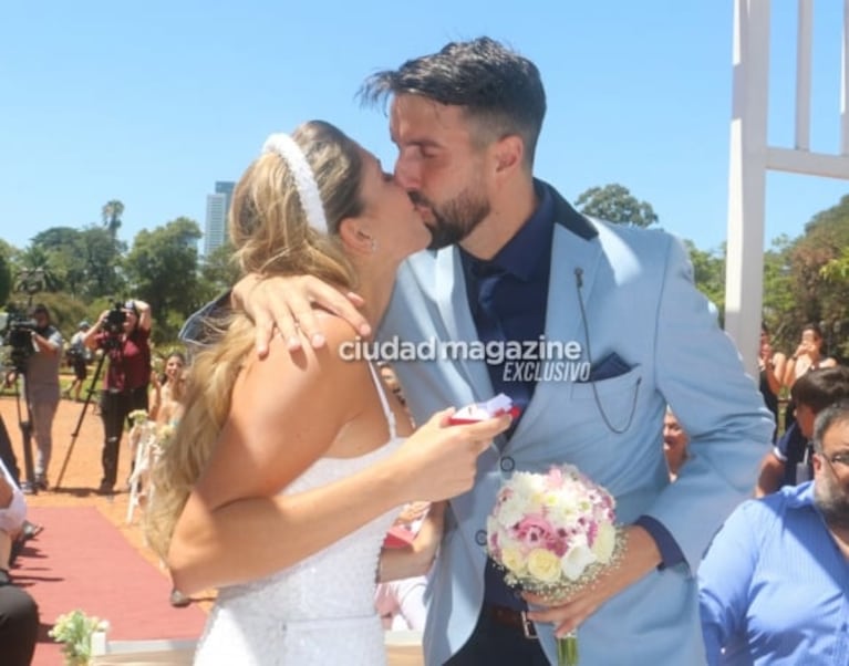 Las fotos del casamiento de Flavio Azzaro con Sol Nobile: llanto desconsolado y mucho amor