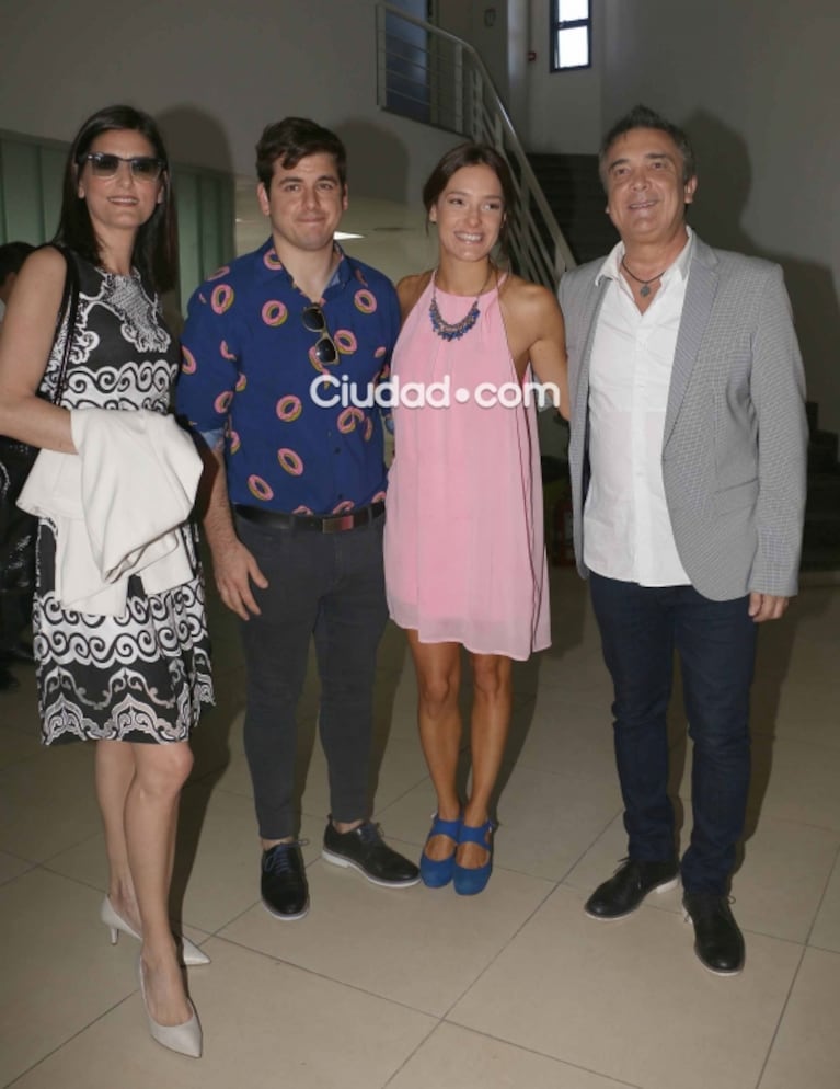 Las fotos del casamiento por Civil de Sabrina Artaza… ¡y el llamativo look del novio! 