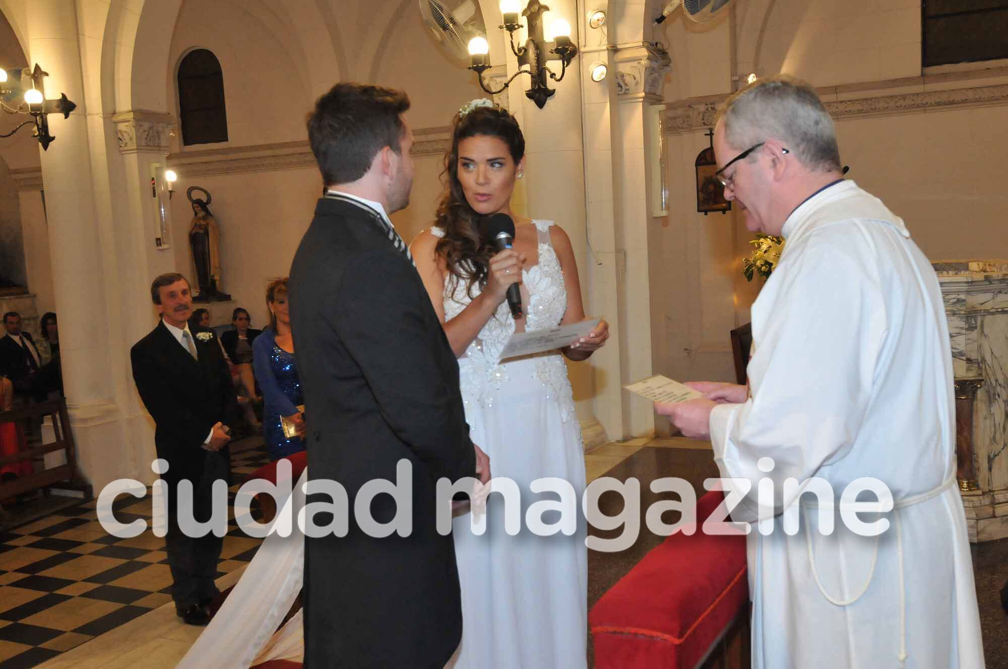 Las fotos del casamiento por iglesia de Micaela Vázquez y Federico Larroca