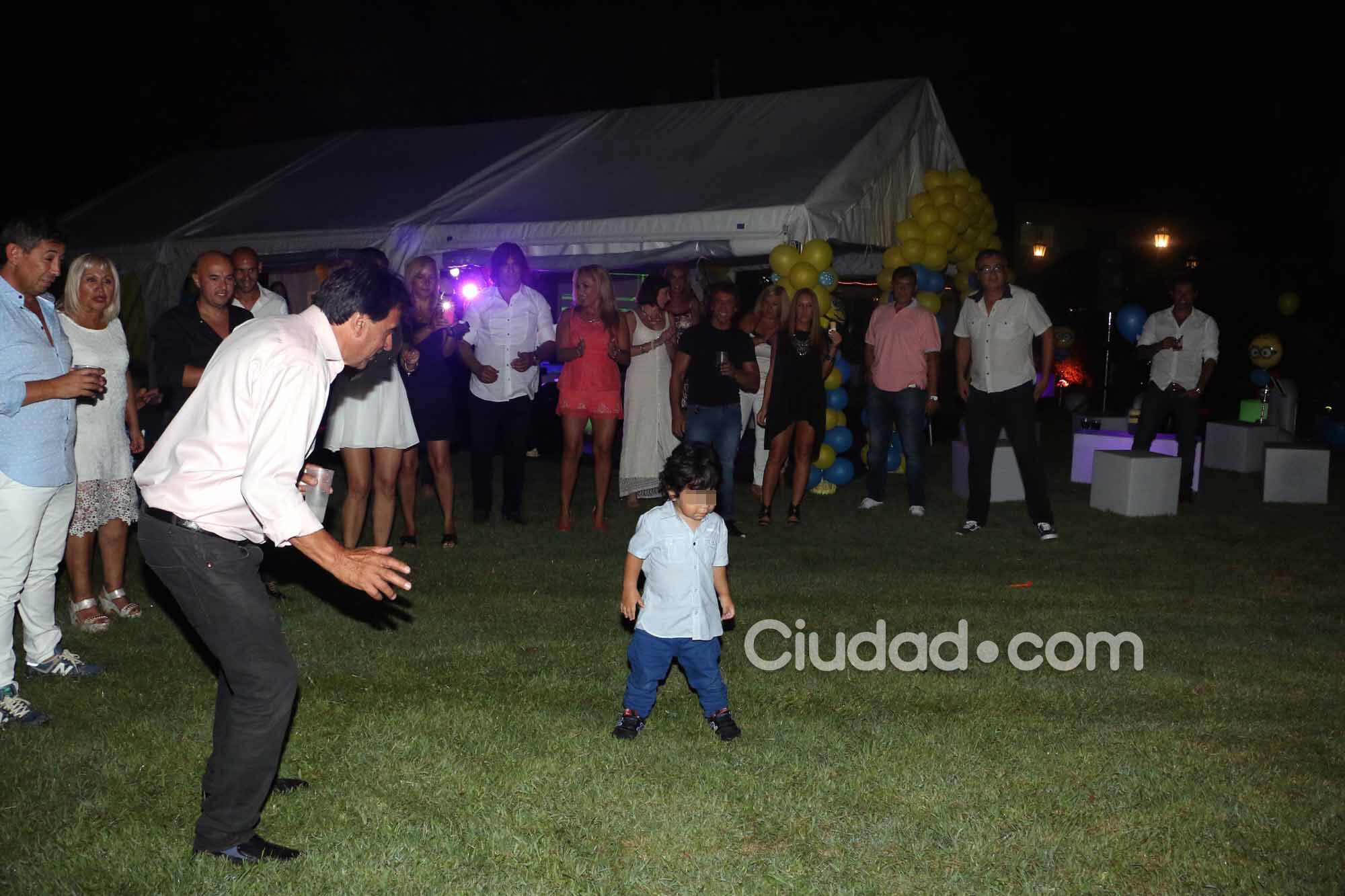 Las fotos del cumpleaños de Dieguito Fernando... y el look sexy de Verónica Ojeda. (Foto: Movilpress)