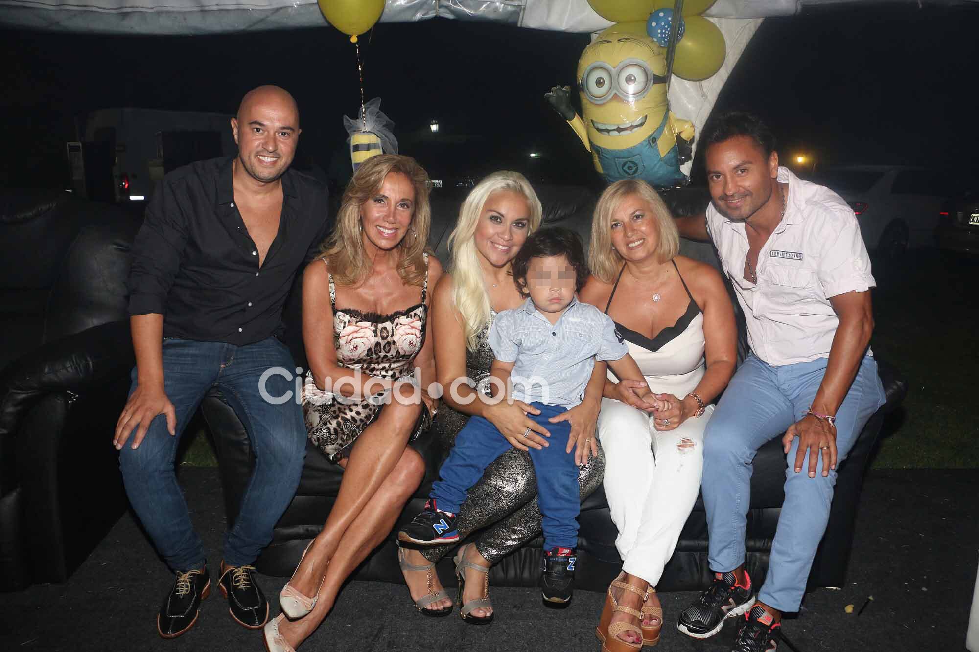 Las fotos del cumpleaños de Dieguito Fernando... y el look sexy de Verónica Ojeda. (Foto: Movilpress)