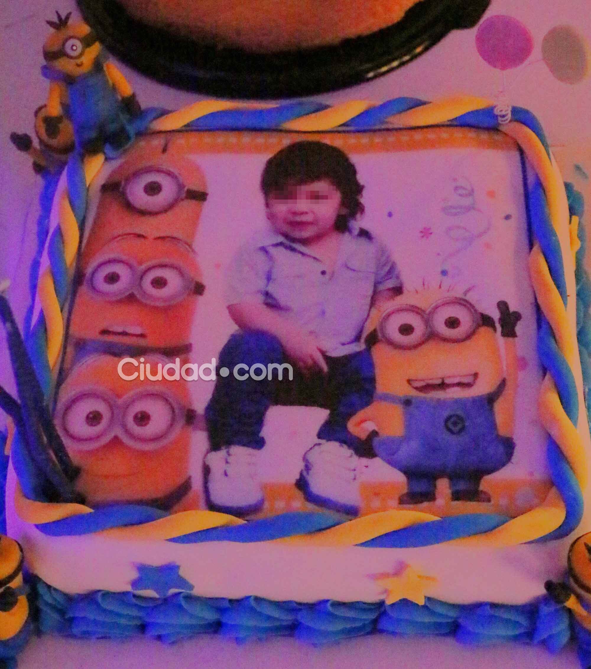 Las fotos del cumpleaños de Dieguito Fernando... y el look sexy de Verónica Ojeda. (Foto: Movilpress)