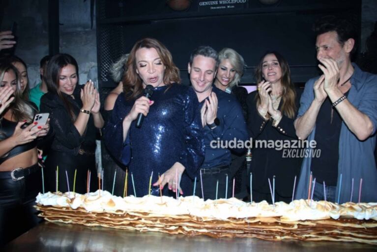 Las fotos del cumpleaños de Lizy Tagliani: regaló chocolates en un colectivo y recibió a invitados  famosos