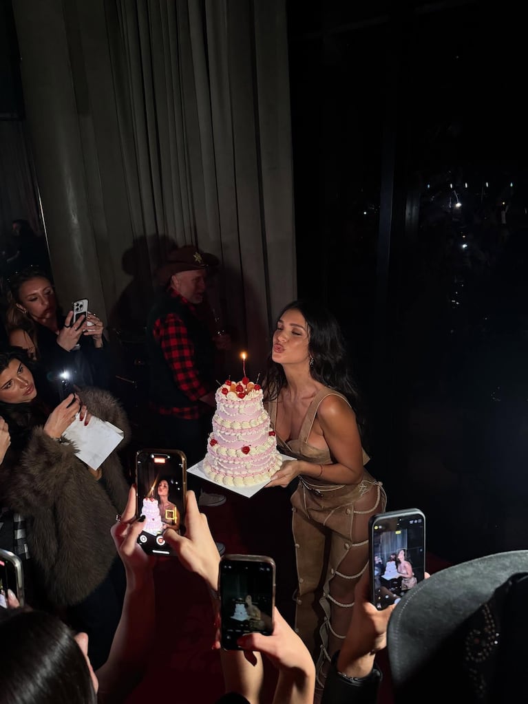 Las fotos del cumpleaños de Zaira Nara y su osado look cowboy | Créditos: Instagram @zaira.nara