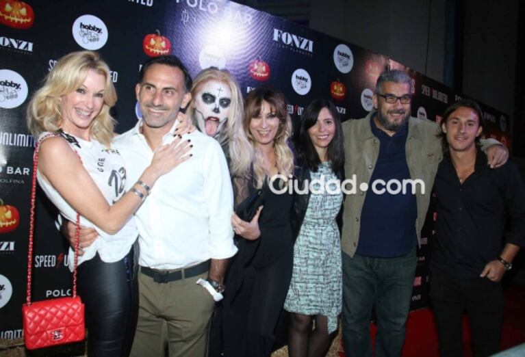 Las fotos del divertido cumpleaños de disfraces de Barby Franco: mirá el look "de terror" de los famosos 