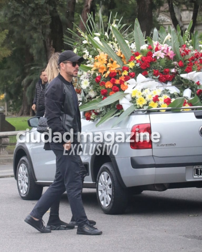 Las fotos del emotivo último adiós de Cholo Simeone a su padre Carlos en el cementerio de la Chacarita