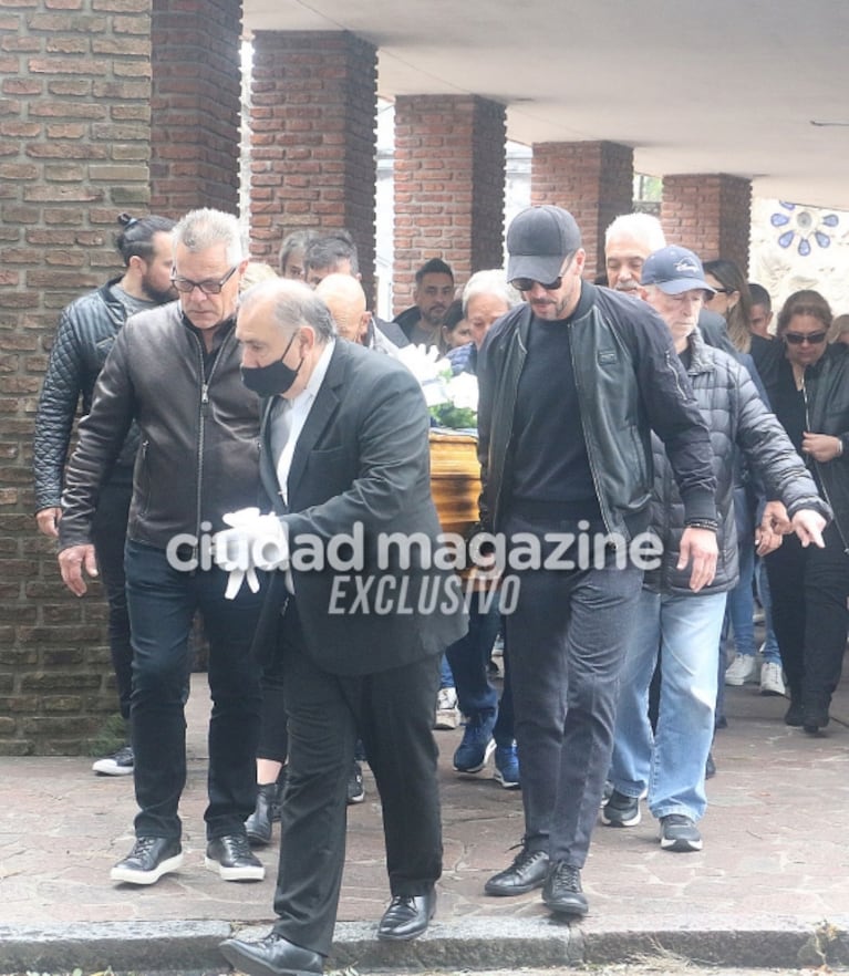 Las fotos del emotivo último adiós de Cholo Simeone a su padre Carlos en el cementerio de la Chacarita