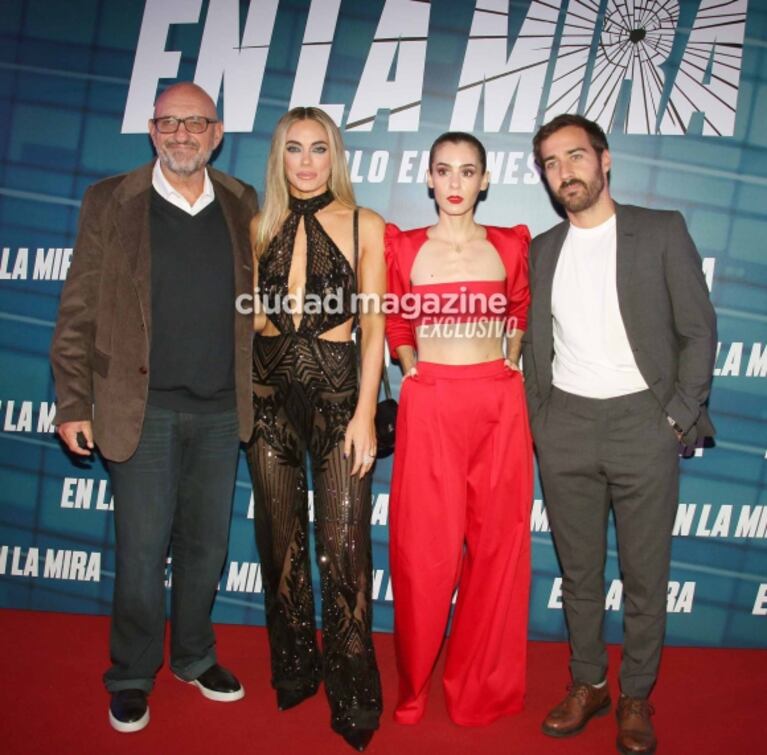 Las fotos del estreno de "En la mira": el impactante look de Emilia Attias y muchas parejitas