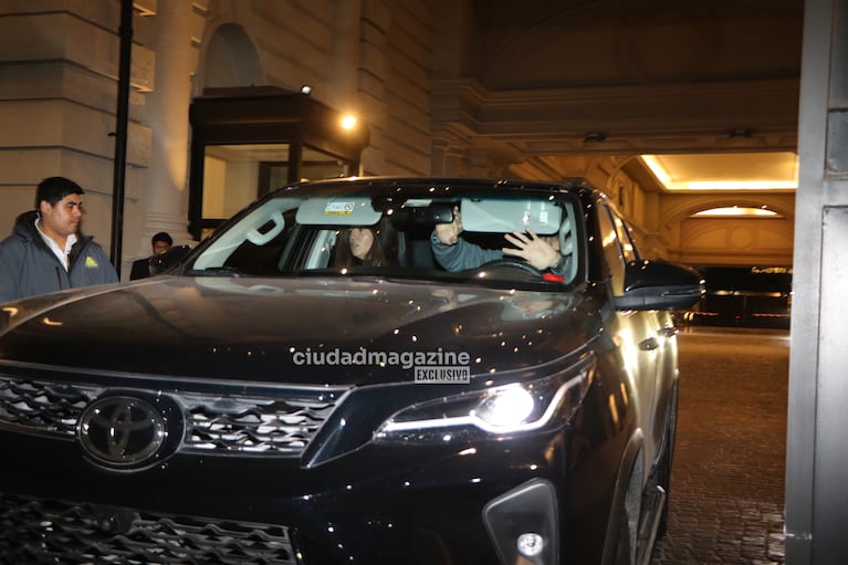Las fotos del ingreso de Mauro Icardi y su abogada a la casa de Wanda Nara