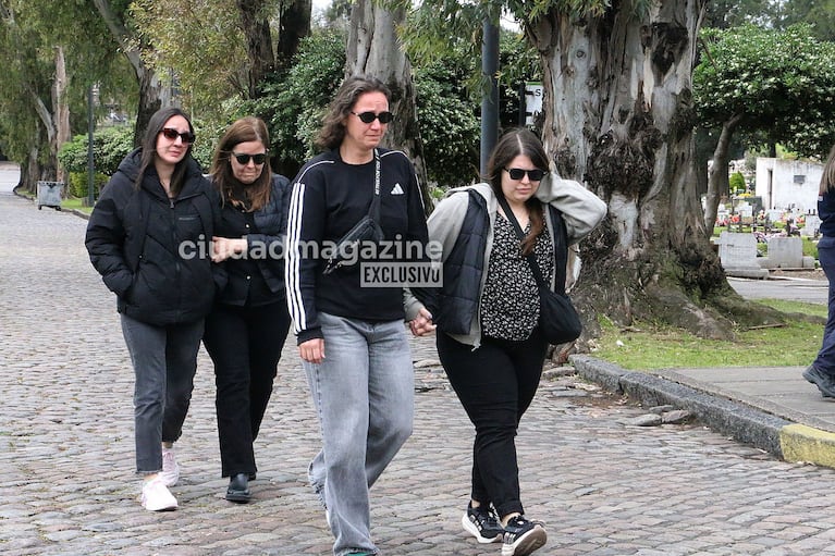 Las fotos del último adiós a Antonio Grimau en el Cementerio de Chacarita.