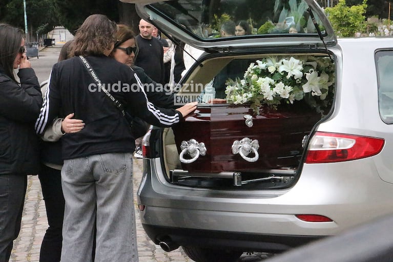 Las fotos del último adiós a Antonio Grimau en el Cementerio de Chacarita.