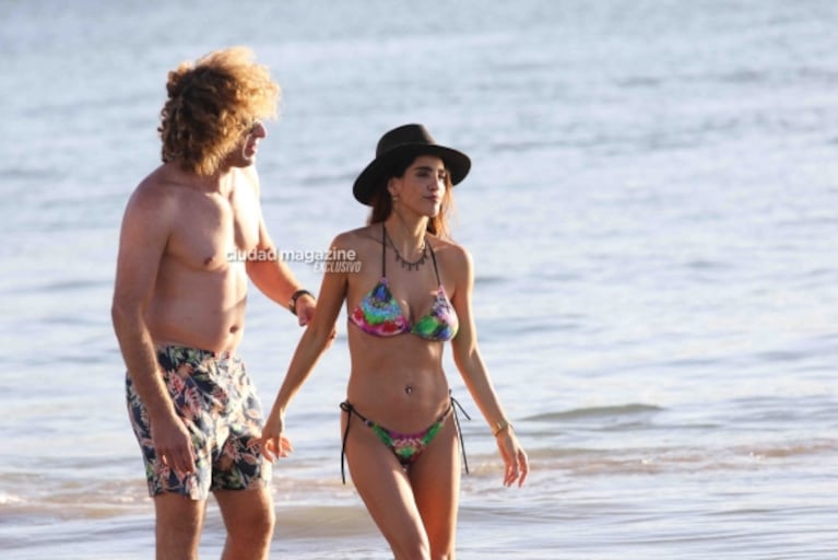 Las fotos más lindas de Gabriela Sari y Rulo Schijman en la playa junto a su hija Donna