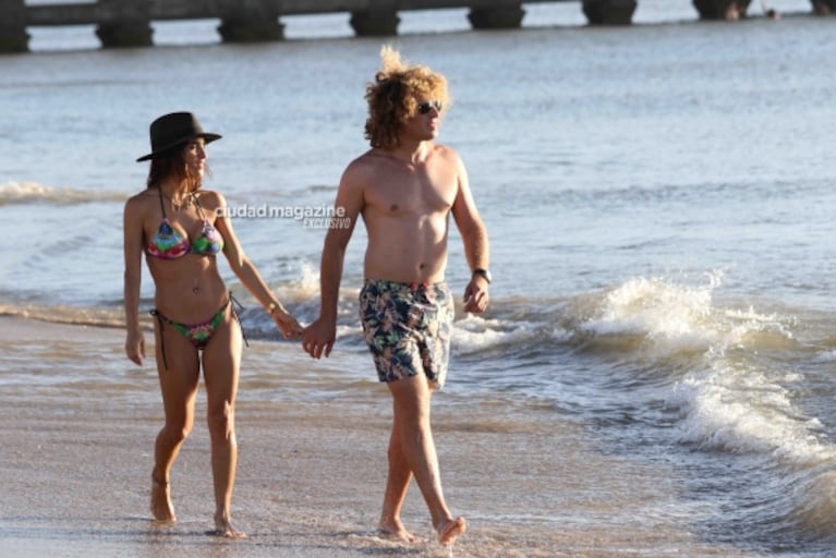 Las fotos más lindas de Gabriela Sari y Rulo Schijman en la playa junto a su hija Donna