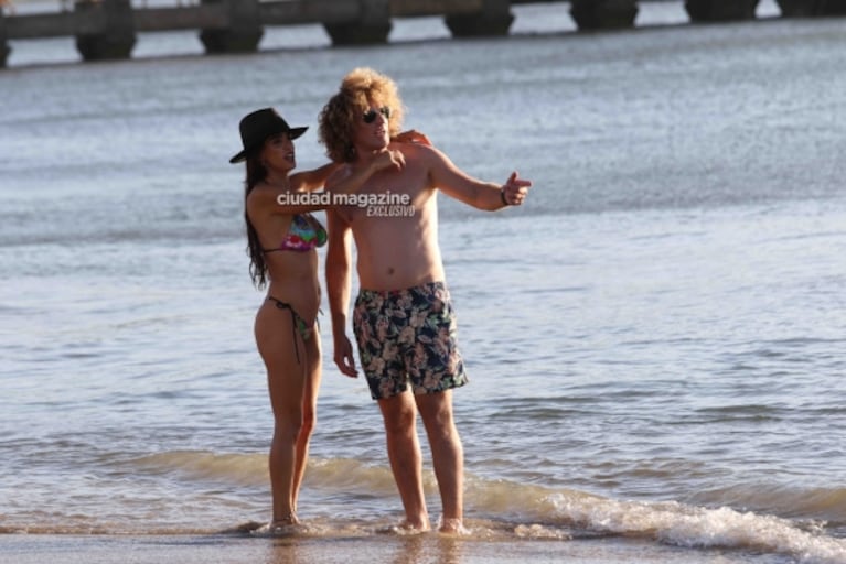 Las fotos más lindas de Gabriela Sari y Rulo Schijman en la playa junto a su hija Donna